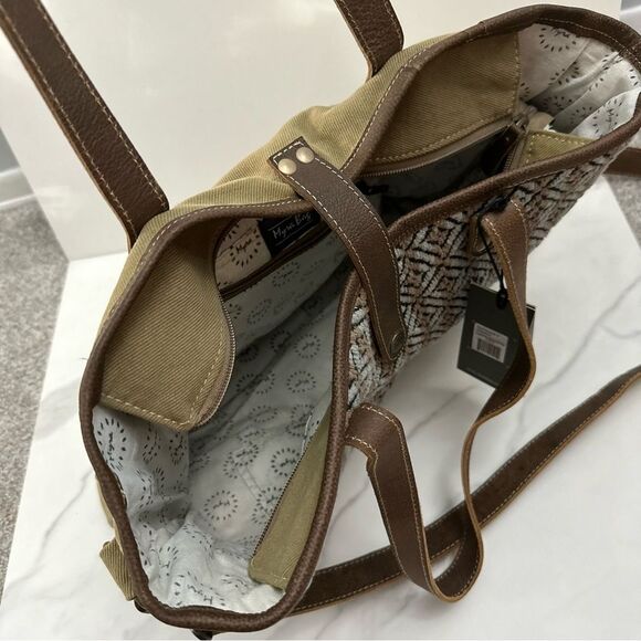 Myra Bag Handmade Exquisite Move Weekender Bag Upcycled NWT One Size - Picture 10 of 16